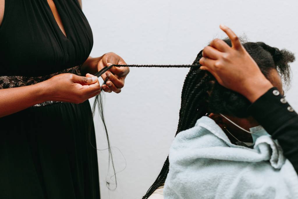 Africa hair braiding salon